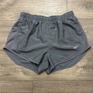 Nike Women's Dri-Fit Tempo
Running Shorts | Size Medium | 3"
Lined